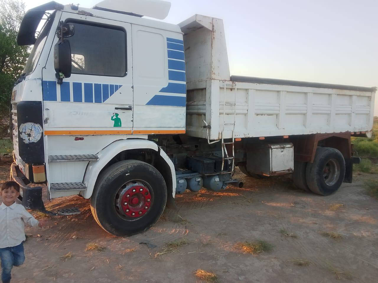 سلام عليكم سكانيه البيع مكينه 12ونص كير 5/5شاصي مكفول تخم تاير باتريد جديد ***********
