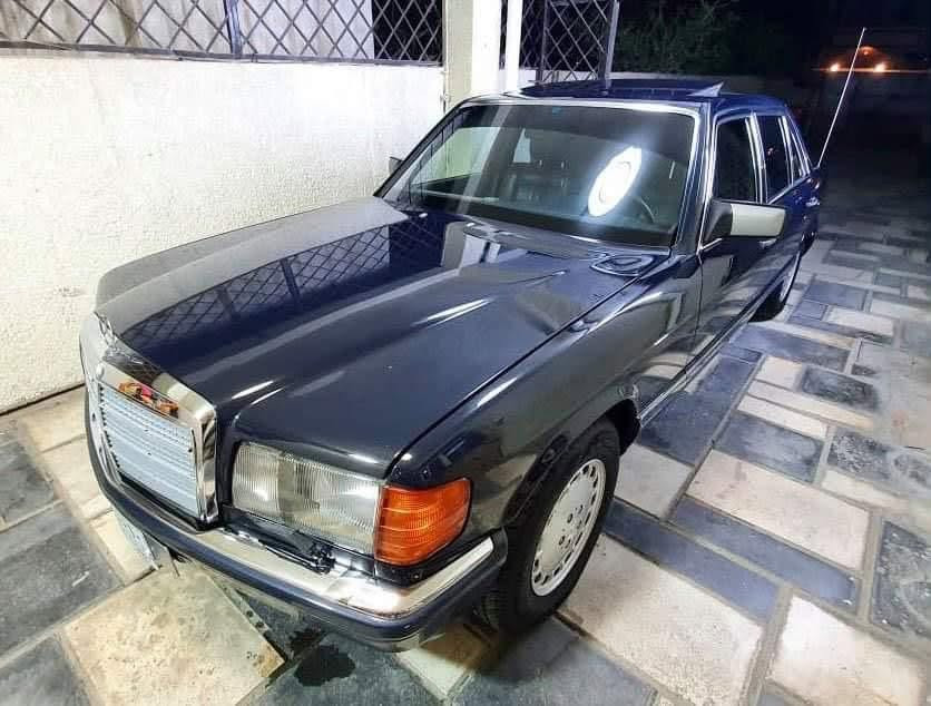 سلام عليكم الغوالي للبيع 560SELجديده ماشيه 76 الف بيها صبغ شويه بل جاملغات الخلفيه والصندوك مكينه كير تبريد بشرط سياره جديده مغلفه BBF بل كامل اصلي داخل جلد نيلي بيها رقم جديد كلش حلو يخبل وياها يجي سعرها 22 الف دولار وبيها مجال وكلشي اكو بل سوك من 25 ورقه وانت صاعد بس النضيف غالي رقمي*********** مكاني بغداد

