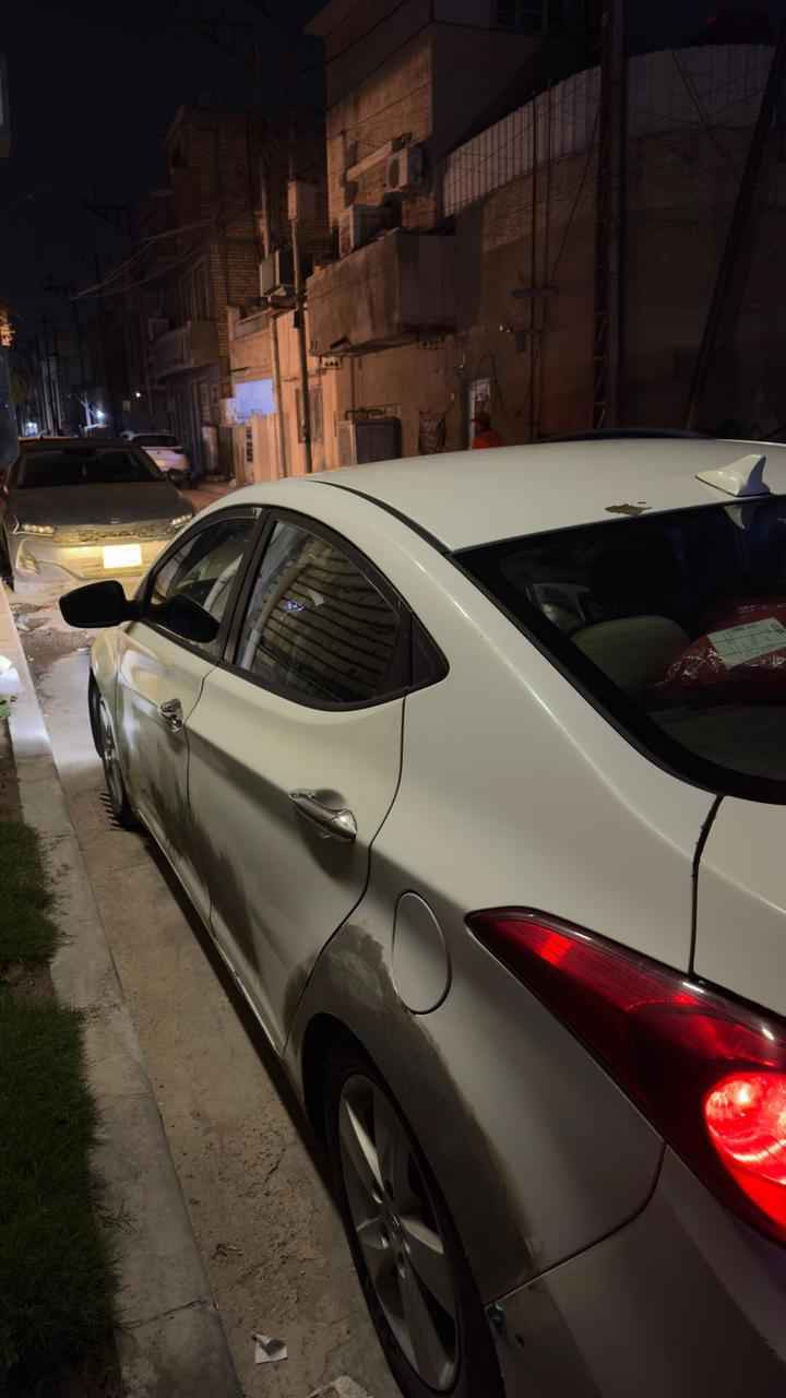 النترا 2013 وارد امريكي 
‏  
‏ضرر باب وجاملغ جهة السايق وارد 
‏ضرر بالعراق قبق جنطة وجاملغ خلفي 
‏وطخات معمرات موضح بالصور 
‏
‏رقم بغداد مشروع وطني بإسمي 
‏لون أبيض  
‏كشنات تدفئة
‏تدفئة وتبريد 
‏نظام ايكو 
‏مانع انزلاق 
‏ تخم تايرات جديد 
‏
‏السعر 95  ورقة وبي مجال 
‏
‏للتواصل : *********** متوفر واتساب بغداد, العراق
