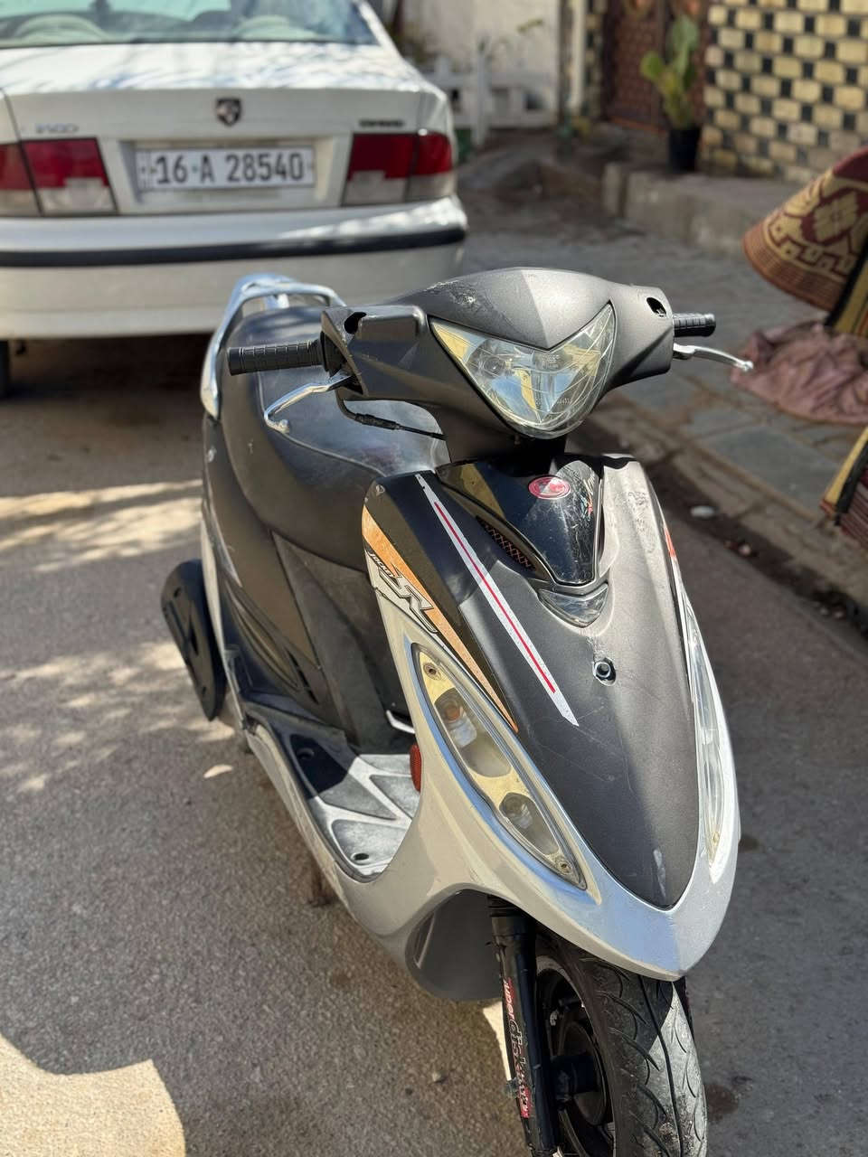 السلام عليكم دراجة كامكو جي فور مال حاوية مكفولة كفالة عامة من طول لطول كلشي بية شغال اي نقص مابية محرك مامفتوح السعر 550 وبية مجال لشراي يتصل مكاني نجف ***********
