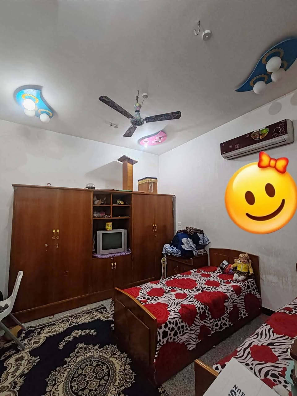 دار للبيع طابو صرف موقع مميز داخل المسيب خلف كراج بيت سلاية _قرب مدرسة الثورة🏠   المساحه ١٩٠ متر
يتكون من  الطابق الأول (الارضي)🕌 
( استقبال +صاله+مطبخ+مجمع صحيات+غرفتين نوم+مناور عدد٢)
🏠 الطابق الثاني بي ٤غرف نوم +مجمع صحيات
  🕌 الطابق الثالث بيتونه
 البناء حديث  ٢٠١٨ 💐
جميع الخدمات متوفرة للاستفسار أكثر مراسلة الصفحة او الاتصال ***********
تابع الصفحة ليصلك كل ماهو جديد ✌️
#الرحمن للعقار
