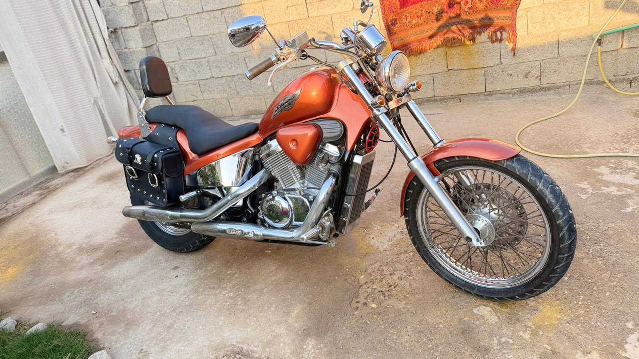 السلام عليكم شباب استاد هوندا 4 00 بواحد ونص وبيها مجال ***********
