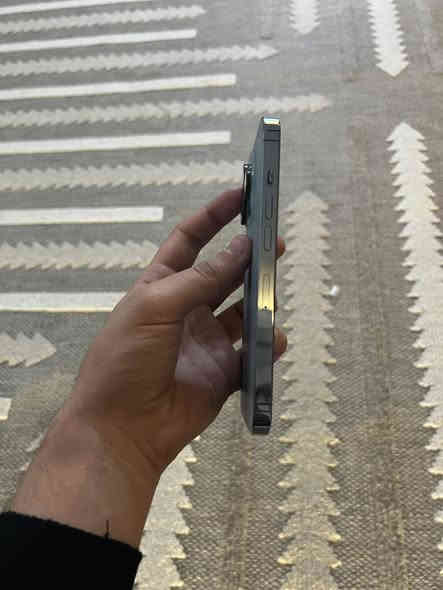 السلام عليكم ايفون 13 برو فقط جديد شخط مابي عربي شرق اوسط ممفتوح ابد ولا مبدل بي اي شي 
بطارية77 اصلية 
السعر 550 وبي مجال بسيط 
المكان بغداد 
***********
