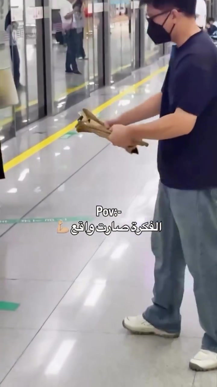 كرسي محمول قابل للطي بتصميم عملي وأنيق. بسعر 15 الف

مصنوع من هيكل معدني قوي.

يتميز بثبات عالي ومتانة تدوم طويلا��.

المقعد مصنوع من قماش متين.

مقاوم للتآكل وسهل التنظيف.

مزود بحقيبة مدمجة بسحاب للتخزين.

يتضمن أحزمة داخلية لتثبيت الأجزاء بإحكام.

قابل للفتح والإغلاق بسرعة وسهولة.

مزود بحلقة علوية لتسهيل الحمل والنقل.

مثالي للرحلات، التخييم، الصيد والنزهات الخارجية.


**إذا كنت صاحب هذا الإعلان وتريد حذفه لأي سبب، رجاءا أرسل رسالة إلى الدعم الفني**
