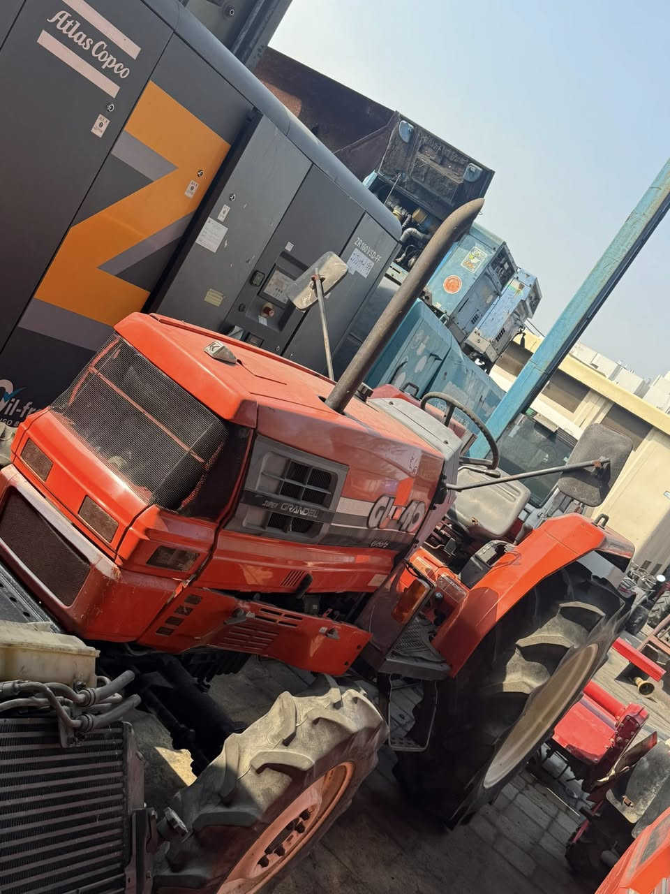 الهم صلي على محمد وعلى آل محمد  
خير الناس من نفع الناس  
كابوته حجم 40 
4سلندر جديده ياباني 
فورويل 
مع رفاس 
تخم تاير جديد 
 السعر 85 ورقه 
مكانه النجف الاشرف شارع المطار 
الاستفسار ***********
