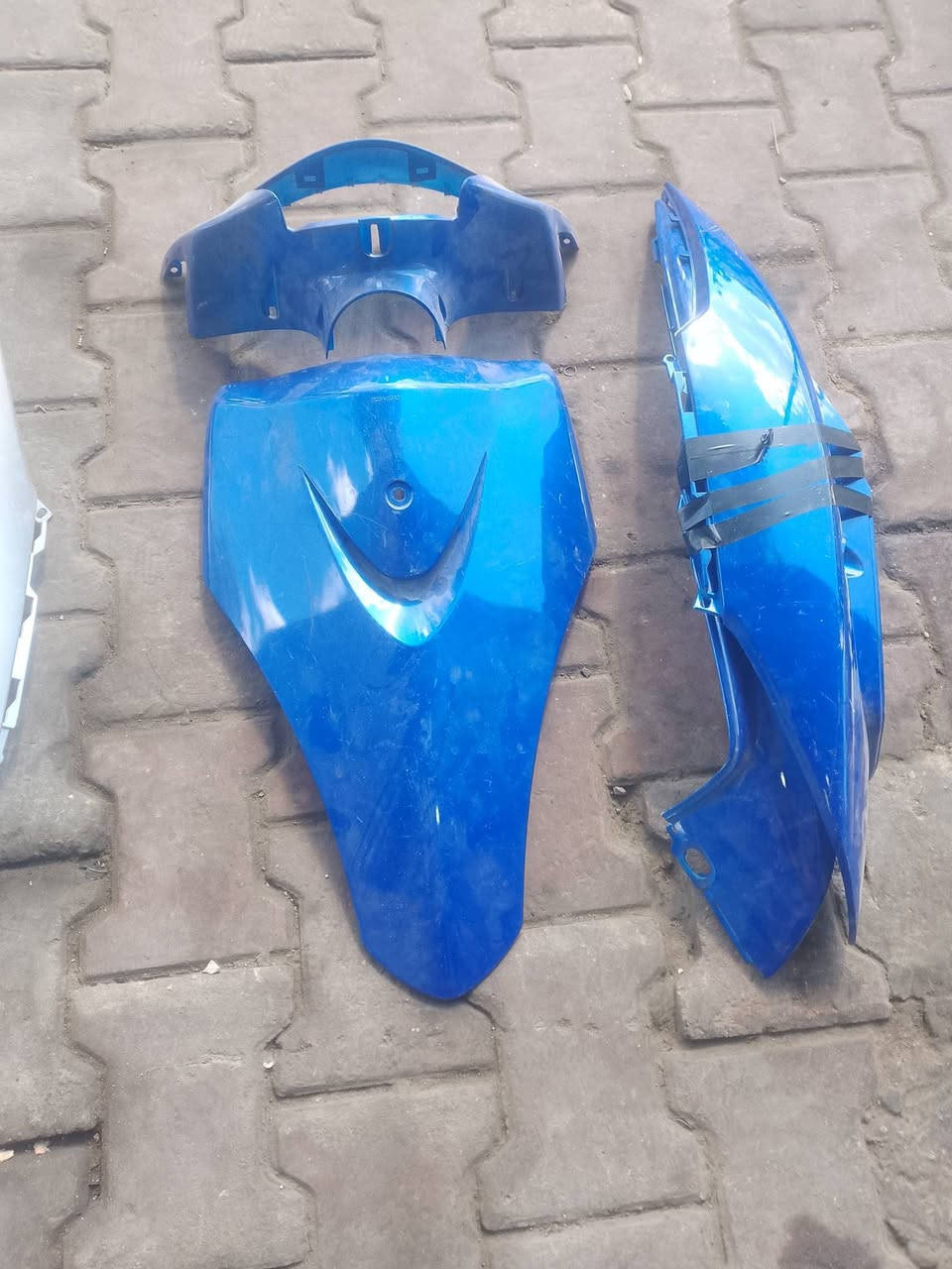 السلام عليكم كفرات مال ماغولي 1 ومال عدله عدد 2 جدد مال مال تعزيلت محل سعر 25 الواحد خابر وتدلل ***********
