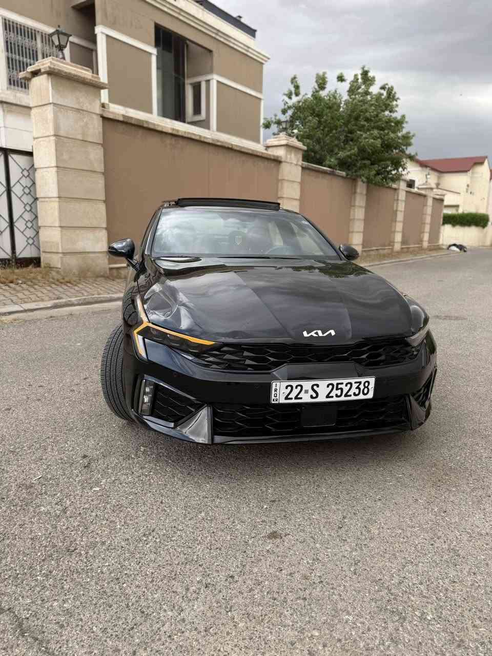 سلام عليكم 
  2025K5 
 Gt lien
بنوراما 
مكينه 2500 المرغوب
شاشه متصل 
كراسي الاماميه تدفئه
كريي سايق كهرباء
شحن واير ليس
حساس امامي خلفي 
سايد بريك كهرباء 
اوتو هولد
مود درايف 
تشغيل عن بعد
وياها بصمتين
رادارات 360 درجه 
لايت3عدسات
داخل احمر 
نظام سماعات Bose
وباقي مواصفات معروفه جيتي لاين
الحادث
جاملغ سكن صبغ بدون دواخل بدون ايرباك
بيها طعجه صغيره بالبنيد اثر نقل 
ماشيه 13،000mi
سياره بوضع شركه
رقم تحويل سياره باسمي تحويل ثاني يوم
KNAG64J76S5314271
للاتصال
***********
