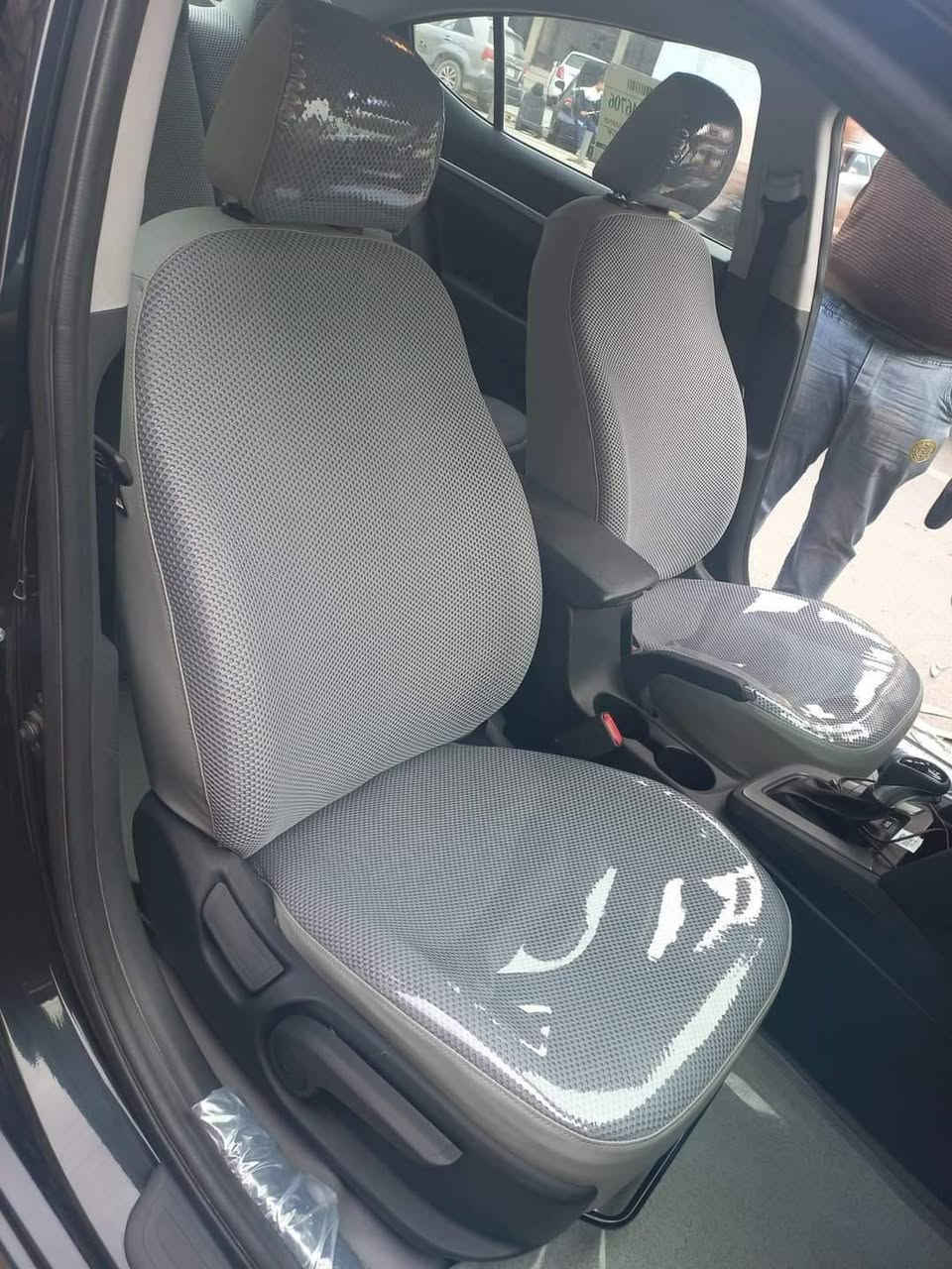 دوشمه خليه نحله مع ارضيه وجنطه وكراسي ابو خليه مع سفنج شغل  درجه اوله ١٤٠ حله نزيزه قرب جسر سيف سعد ***********
