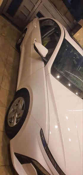 أكسنت موديل ٢٠٢٤ خليجي 
سياره تجي فول مواصفات عدى البصمه 
 ***********
مكاني العامريه بغداد
