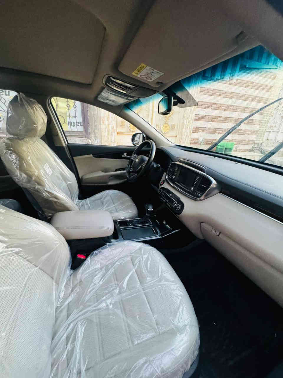 السلام عليكم سورنتو موديل 2018 فول مواصفات 
مكفوله كفاله عامه  ماعدا صبغ قليل جدا بالجاملغ رقم بغداد 
مكان السياره النجف الاشرف 238$ مع مجال للاستفسار الاتصال ع  ‭0780 017 4817‬
