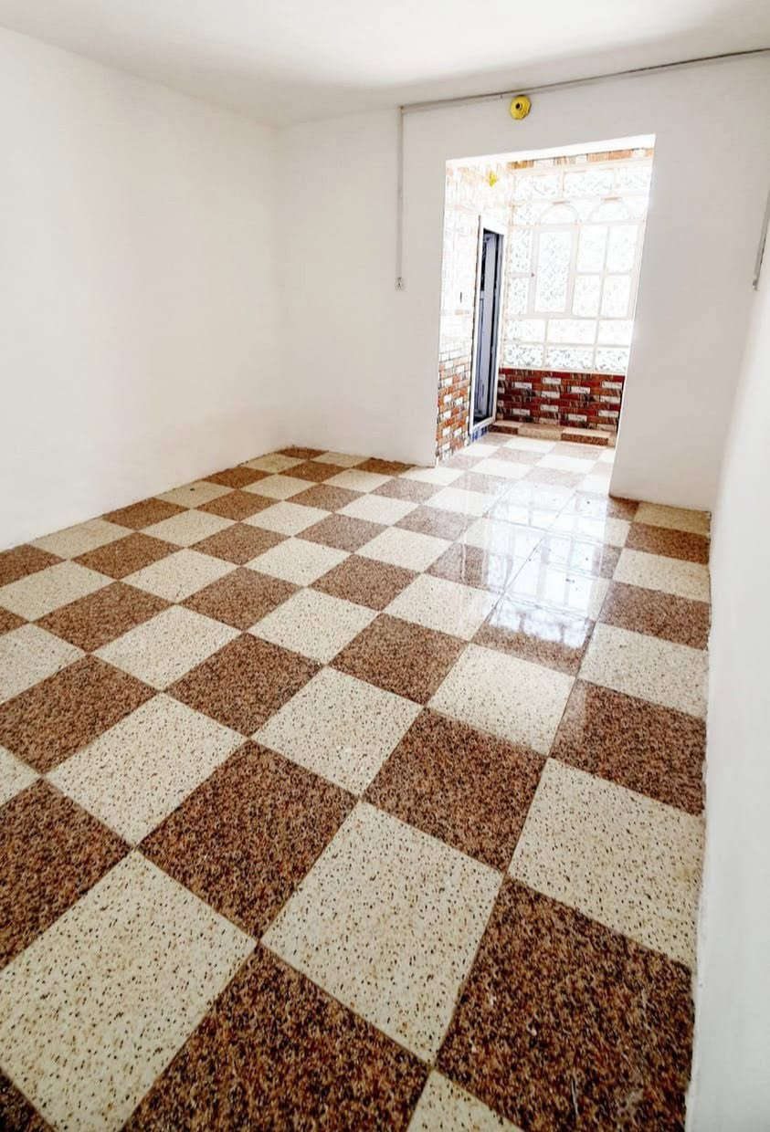 دار للرهن مساحة 120متر  شارع 20 حي الوفاء  طابقين مدة الرهن سنة واحده سعر الرهن 50مليون للإستفسار ***********
