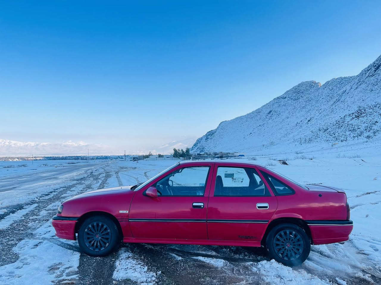 .                               بِسْمِ اللهِ الرَّحْمَنِ الرَّحِيْم
ئۆپڵ ڤیکترا : مۆدێل 1989

 ئاڕمی پلاستیکی سلێمانی 
بێ تەقە و رەقە تا بڵێی توند و تۆڵە 
گەرمی و کارەبایی کامل مەزبوت 
مەکینە 18ی مەرغوب
رەشاشی تازە گۆراوە و بەنزین زۆۆر کەم دەخوا 
کامل کورە کراوە بۆ جوانی
 گێڕ و مەکینە هەمووی بە شەرت 
33 و مەجال

ژمارەی خاوەنی سەیارە☎️ ***********
