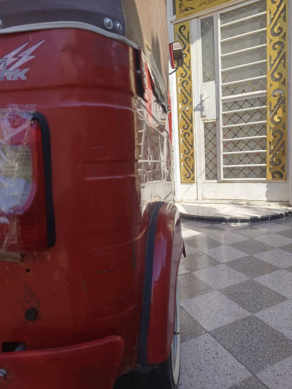 سلام عليكم تكتك 18رقم وسنويه تحويل ثاني يوم تكتك كشر عليك مكينه عليه تجي شوف وتقنع يلا تاخذه ما متواجد ع نت ***********
