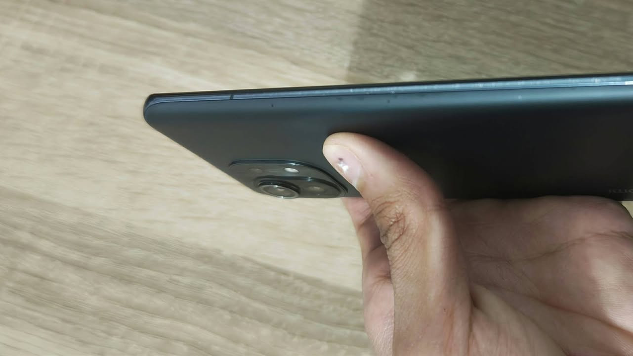 شاومي مستخدم كامل ملحقات
mi 11 

معالج عملاق سناب دراكون 888

شاشه منحنيه.... 

جهاز نظيف جدا. 

250 الف دينار


**إذا كنت صاحب هذا الإعلان وتريد حذفه لأي سبب، رجاءا أرسل رسالة إلى الدعم الفني**