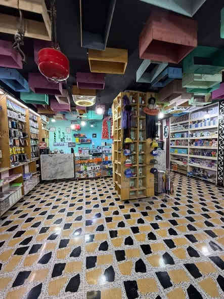 ✨ مكتبة للبيع 👇✨
📍 الموقع: #الكوت_حي_الحكيم

مقابل حسينية أبا الأحرار مباشرة

على الشارع العام 🚧📌– للبيع فرصة ذهبية للمستثمرين ✨

لعدم التفرّغ فقط، وليس لوجود أي مشكلة بالمحل 🚫

المحل جاهز للعمل من اليوم الأول ✔️

مشروع ناجح وخيره وفير بإذن الله 🙏💼

📚 محتويات المكتبة:

• قرطاسية متنوعة ✏️📒

• استنساخ وطباعة 📄🖨️

• هدايا وإكسسوارات 🎁✨

• خطوط وبطاقات شحن 📱

• جهازا كبس هويات 🆔

• جهاز سحب صور معاملات 📷

• جهاز تغليف ظهر الموبايل 📱✨

🛠️ أجهزة الصيانة:

• أجهزة صيانة كاملة وجاهزة للعمل 🔧⚙️

🏪 تجهيزات المكتبة:

• ديكور كامل وجاهز 🎨

• إعلان ضوئي باسم المحل 💡

• عاكسة + بطارية 🔋

• مكينتان للرصيد 💳

• هاتف خاص للمكتبة والخطوط ☎️

• بلازمة 🔌

• كاميرات مراقبة 🎥

• سبلت ❄️

• حاسبة 💻

• طابعتان Brother وجهين لاستنساخ الملازم 🖨️📚

📞 للاستفسار والتواصل:

*********** – ☎️📚
