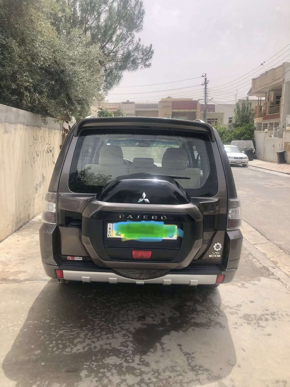 باجيرو موديل ٢٠١٦ كويتي
بدون صبغ والضرب 

رقم جديد لحد ٢٠٢٨
حجم محرك ٣٥٠٠

بطاقة بنزين كركوك عنده

سبير شركه 

سيارة نظيفة 

قفل ١٥٨ 

*********** واتساب
