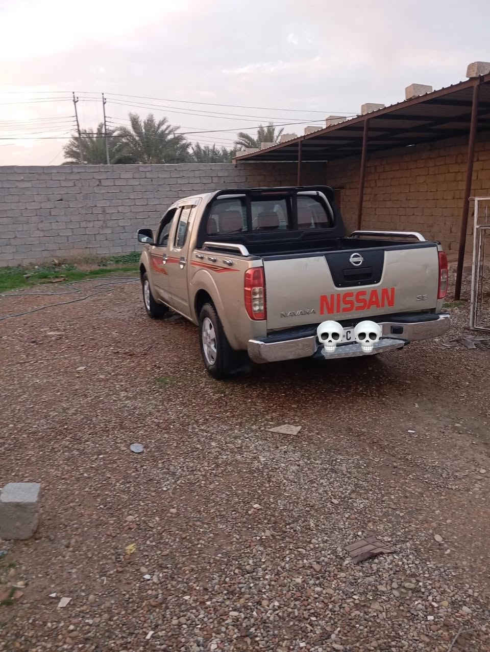 السلام عليكم 
نيفارا 2008 رقم سلمانيه محرك
 خير من الله بيه صبغ باب وراء السائق وشويه بل تكمه الخلفيه من جوه العنوان ديالى المقدادية قرية ابوخربيش تليفون 
السعر 90 بيه مجال
***********
