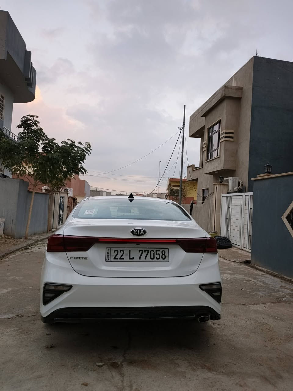السلام عليكم كيا فورتي موديل 2021
ماشيه 36ميل موصفات نص فول حادث موجود يل صوره 
سنوية جديد تحويل مباشر الاستفسار ***********وبي واتساب
