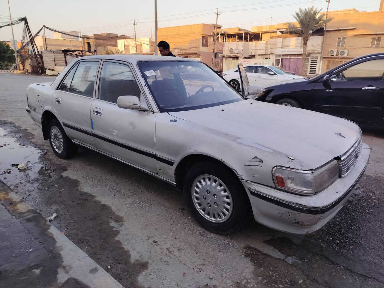 سلام عليكم ورحمة الله
تويوتا شيزر ياباني
١٩٩٣ موديل
لون ابيض لؤلؤي
محرك ونجي ناعم
كهربائيات شغاله 
رقم كربلا الماني راعيه يمي بالنجف شرط لمداور
لسياره بلاديه وحلوه تحتاج صبغه وترتيبات فقط
ابيع كير محرك تعبانات ومستويات
لسعر ٢٢ ورقه 
مكاني نجف
***********
***********
