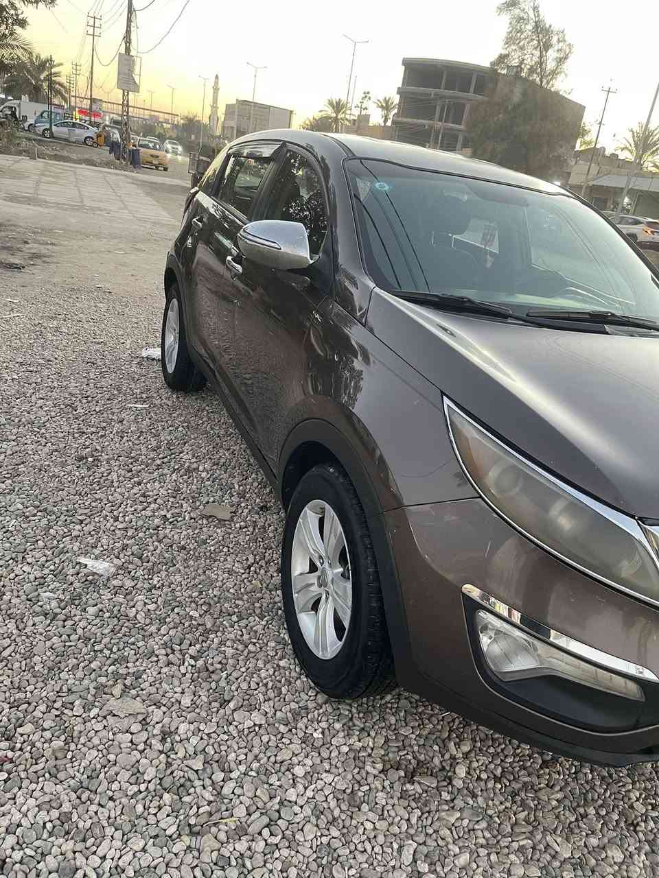 كيا سبورتج 2012 
وارد امريكي 
ماشيه ١٤٥ 
كير و مكينه مكفولات 
حداديه وسط 
السعر ١٢٧ ورقه 
العنوان بابل المسيب 
رقم الهاتف ***********
