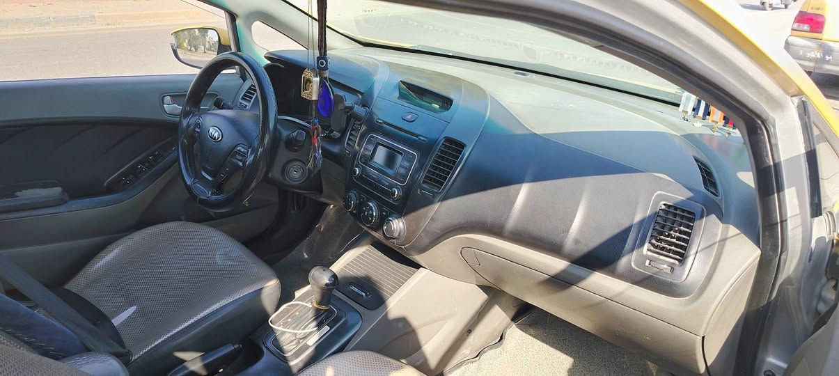 كيا سيراتو رقم  بغداد  بأسمي مكينه ١٦٠٠ دوش  بيهة طخة يم  القبق البانزين بلجاملغ الخلفي صدر جديد تايرات جديدة مكان بغداد البياع *********** بغداد, العراق
