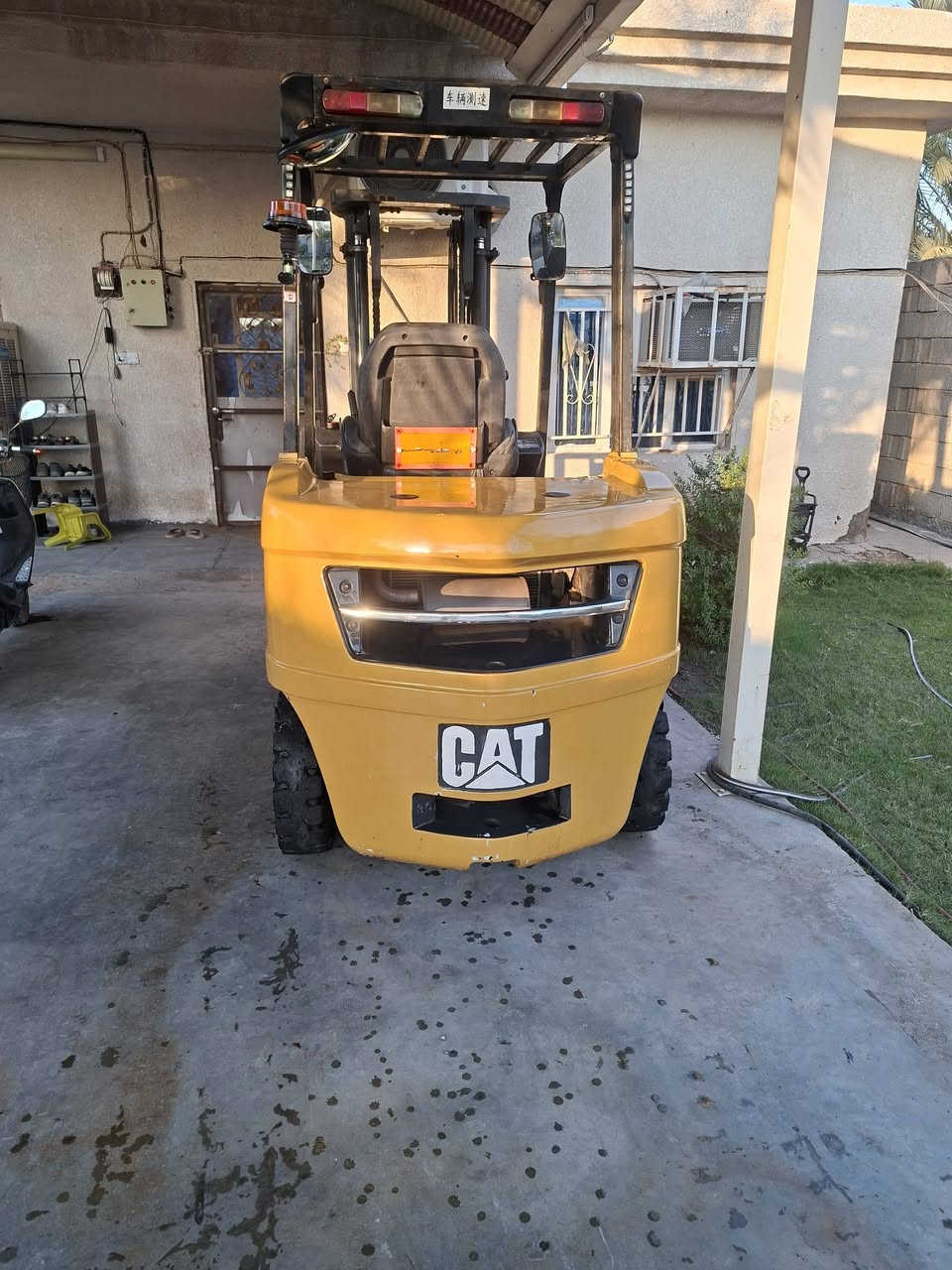 سلام عليكم رافعه شوكيه ٣ طن للبيع ٣حركات موديل ٢٠١١ رقم الهاتف ***********
