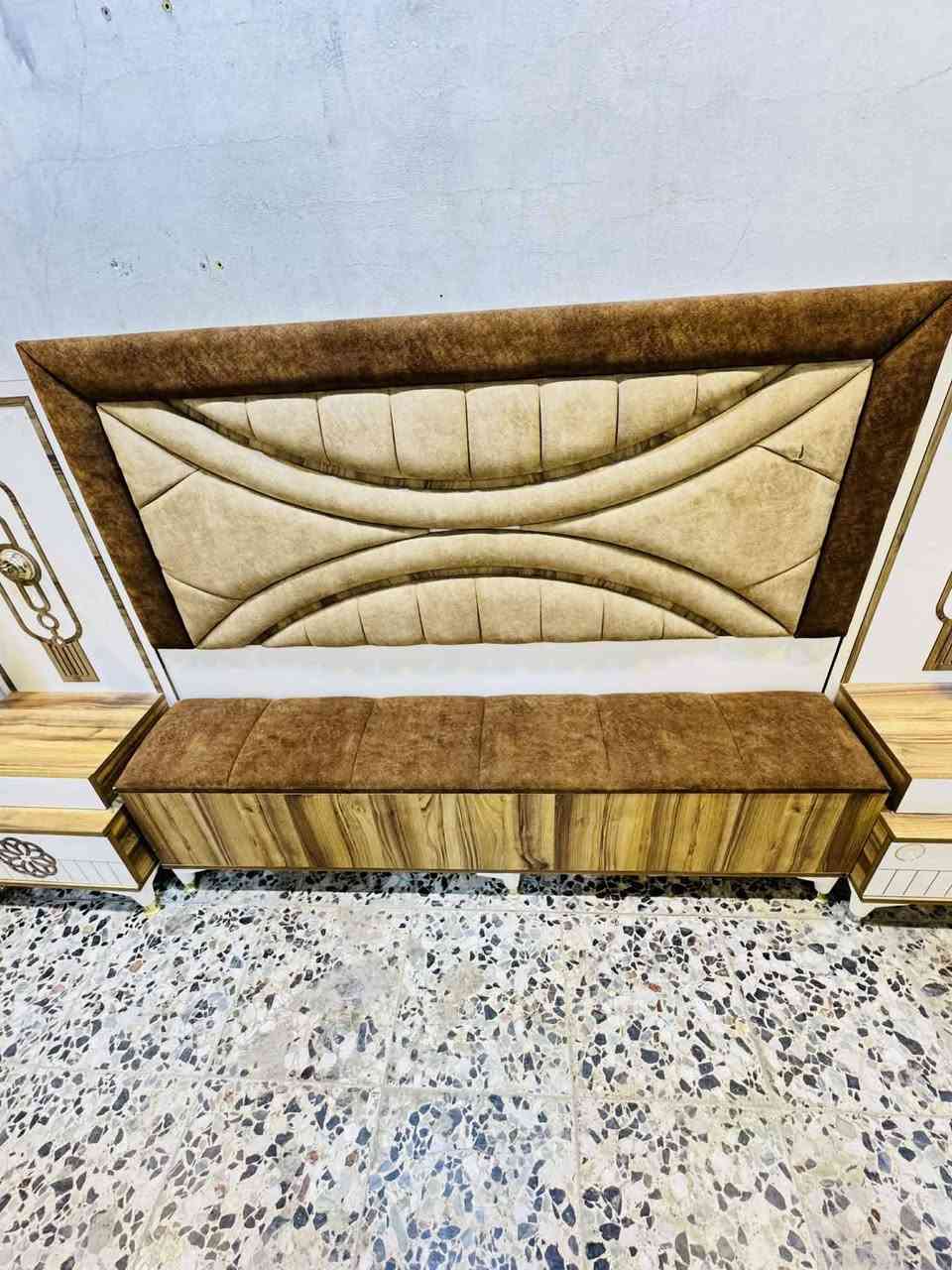 غرفه نوم تركي تخبل ضخمه ملكيه نضافه فول 9قطع معه ملحق نضام بيبان نازكه السعر 600الف عنواني النجف حي الميلاد شارع المزرعه سيد علي ***********
