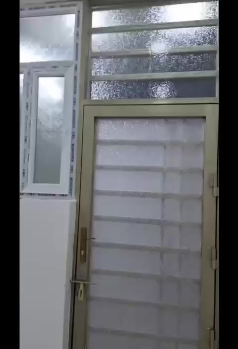 السلام عليكم بيت للبيع او للايجار بمهندسين النظال قريب حي القدس ١٠٠م بناء٢٠٢٥ للاستفسار ***********
