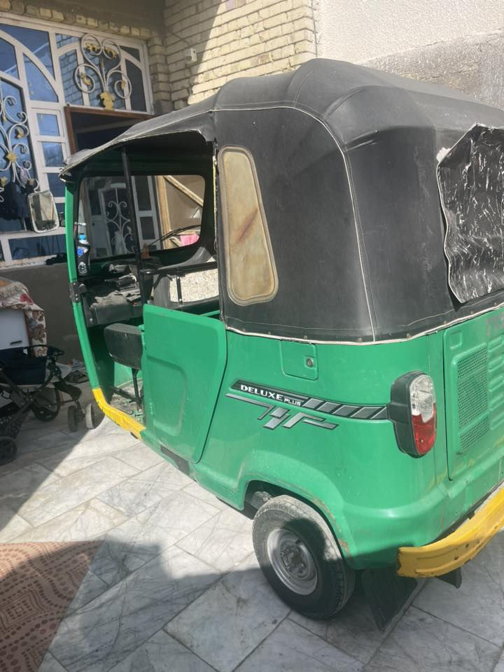 السلام عليكم للبيع تكتك تي في اس مديل 2022 شهر العاشر نضيفه يرادله تجفيت هيه تمشي مابيه شي بس مستحقه محركه ما مفتوح شرط الفحص رقم بصره سعره 7500 الشراي يدلل 
مكاني بصره رقمي ***********
