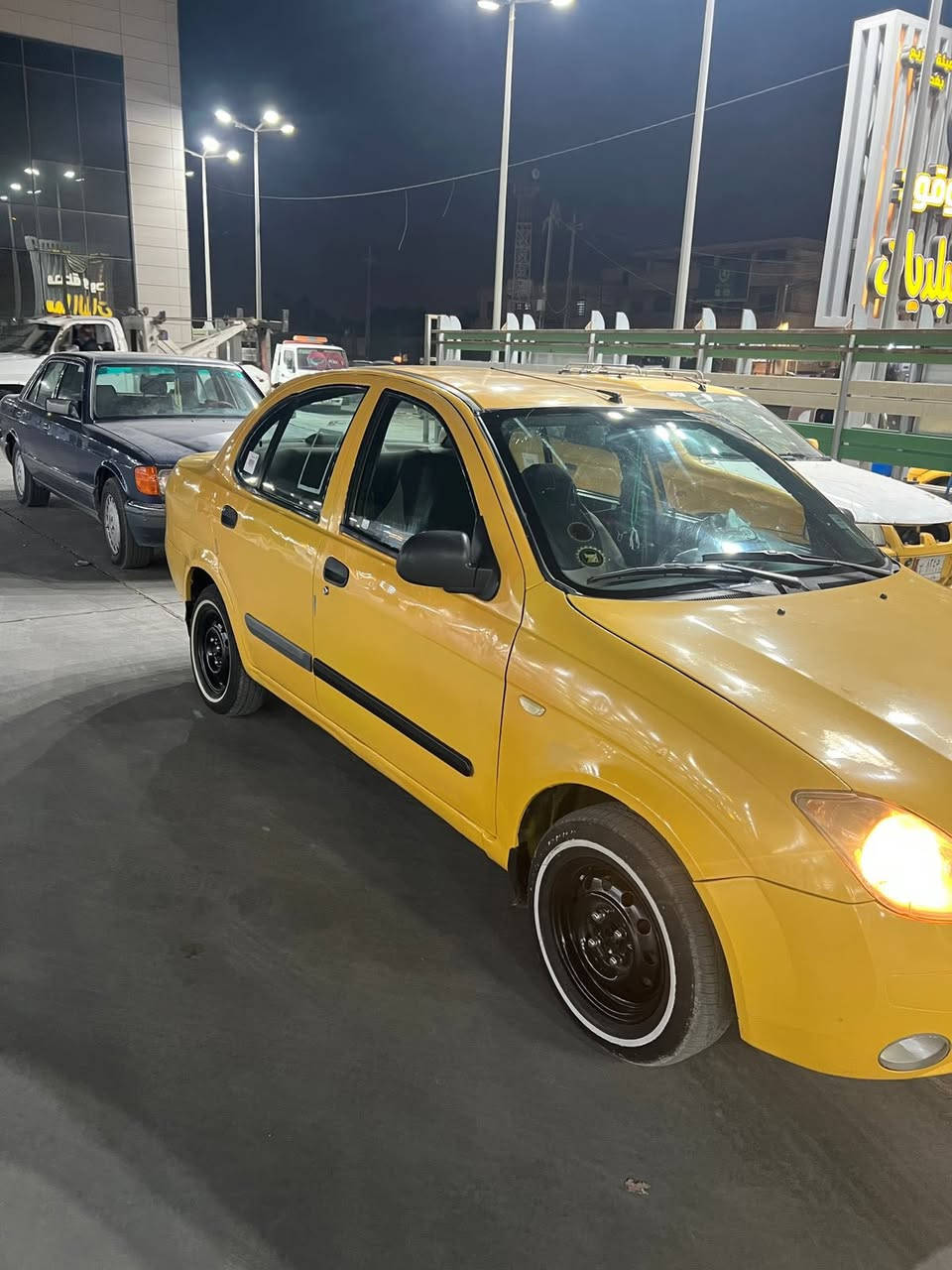 سلام عليكم  سياره طيبه موديل 15 رقم بغداد الانكليزي الجديد هزه جديده كلشي بيها جديد مبدل دوشمه جديده سياره بسمي تحويل ثاني يوم مكاني بغداد البلديات ***********  متواجد واتساب واتصال فقط
