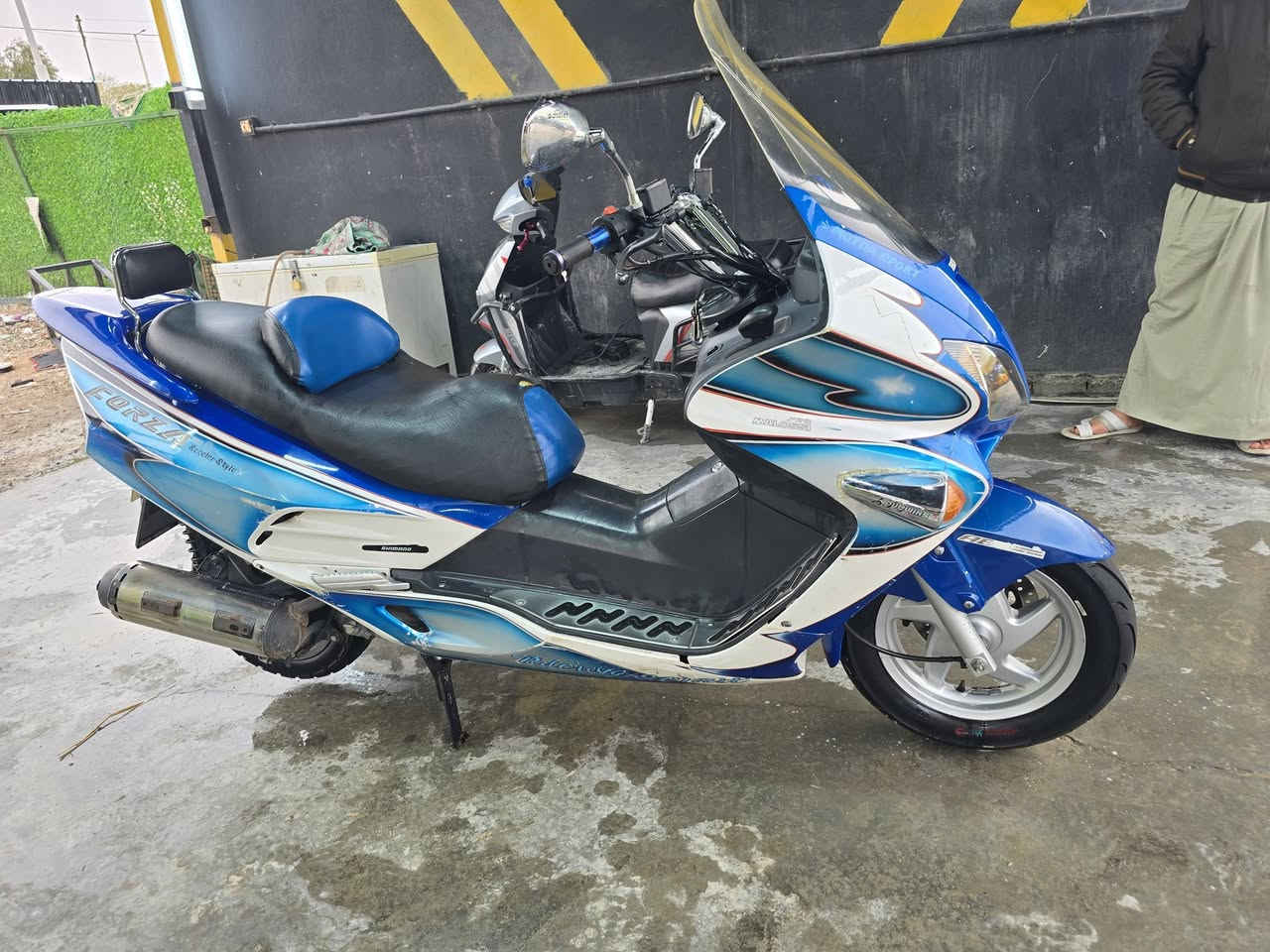 فورزة 06 للبيع 🏍️🛵
جاهزة بدون اي نقص 💯✅

تايرات امامي خلفي جدد 🆕🔥

مكينة كفالة ما مفتوحة بلادية وما بيها شعرة تبخير ⚙️💨

كهربائياتها وكيجاتها شرط من التاير للتاير شغالة ⚡️🔌

فقط يرادلها سايق 🧑‍✈️😎

الدراجة على وضع اليابان بلادية كلشي بيها 🇯🇵

ملاحضة الكفر بي شوي ملاحضات واكدر ابدل كفرها واحط لزكات وهلملاعيب بس حبيت تبقى ع وضع اليابان وما العب بكفراتها 🇯🇵✨

مكاني الرمادي 📍📌

سعرها ٦ ورقات وبيها مجال حك الجية 💰🤝

للأستفسار الاتصال على الرقم *********** 📞📱
