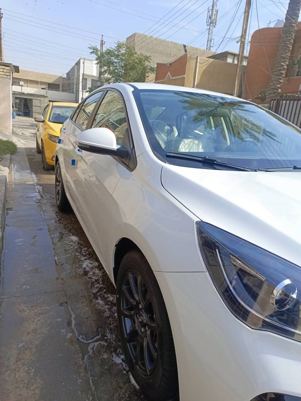 سلام عليكم شيري اريزو 5 موديل 2025 سياره حره ابسمي اربيل على وضع الشركة كفاله عامه ماشي 3000 وبيه ضمان سنه 5 كير ومكينه على شركة وحساس خلفي السعر 105 وبيه مجال الطيبين رقم ***********
