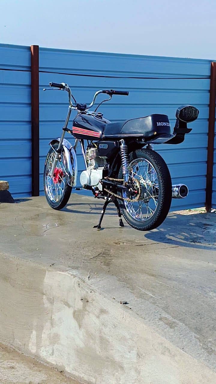 سيجي نامه اربعه كير
سلام عليكم سيجي نامه اربعه دراجه شلعه ومعدل خير من الله موديل 2023 كلك   صالصنه نجمه 
دراجه كامله من كل النواحي دراجه مفتوحه  رايده ب٤٥٠ وبيه مجال حك جيتك مكاني بغداد محموديه 
***********وبي واتساب
