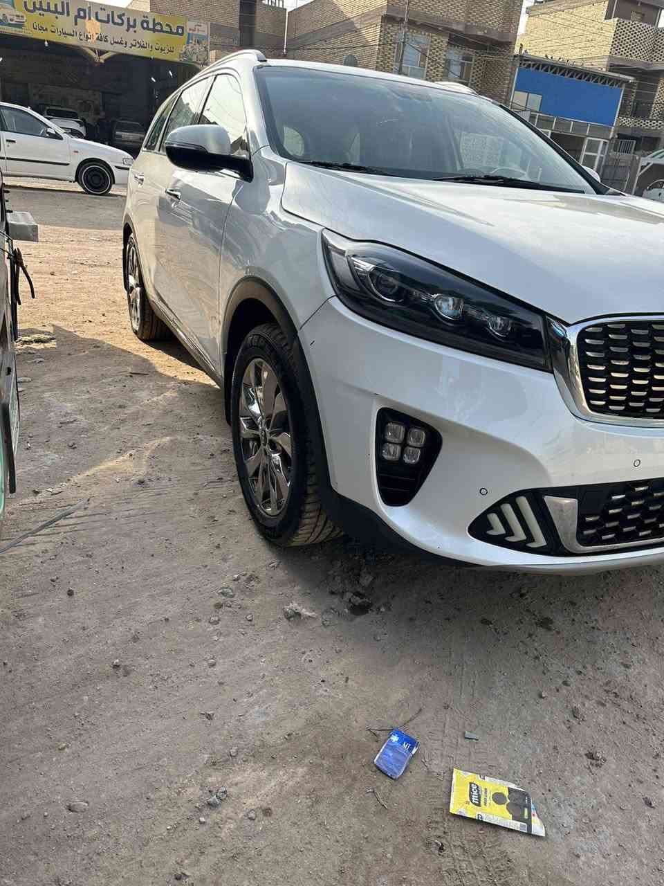 سلام عليكم
سورنتو. مديل 20 
محرك 6 V
فول مواصفات. عده البنرامه 
بصمه. 
بردات خلفيه 
حساس امامي وخلفي 
اوتو هولد 
7 راكب 
تبريد 3 قطع 
ماشيه 98
مبدل جاملغ ونص بنيد صبغ 
كير ومكينه جدد بلا فتح 
جنطه ذكيه 
 سعر.  240 وبيهه. مجال.  
مكان سياره نجف الاشرف 
جديده سياره وبلعافيه ع ياخذهه 
الاستفسار ***********
