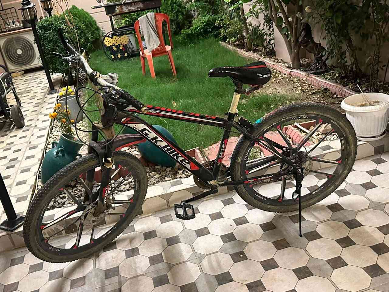 بايسكل للبيع حجم 26 لون احمر و اسود البريكات بالمكان و كير شغال السعر 80 و بي مجال...


**إذا كنت صاحب هذا الإعلان وتريد حذفه لأي سبب، رجاءا أرسل رسالة إلى الدعم الفني**