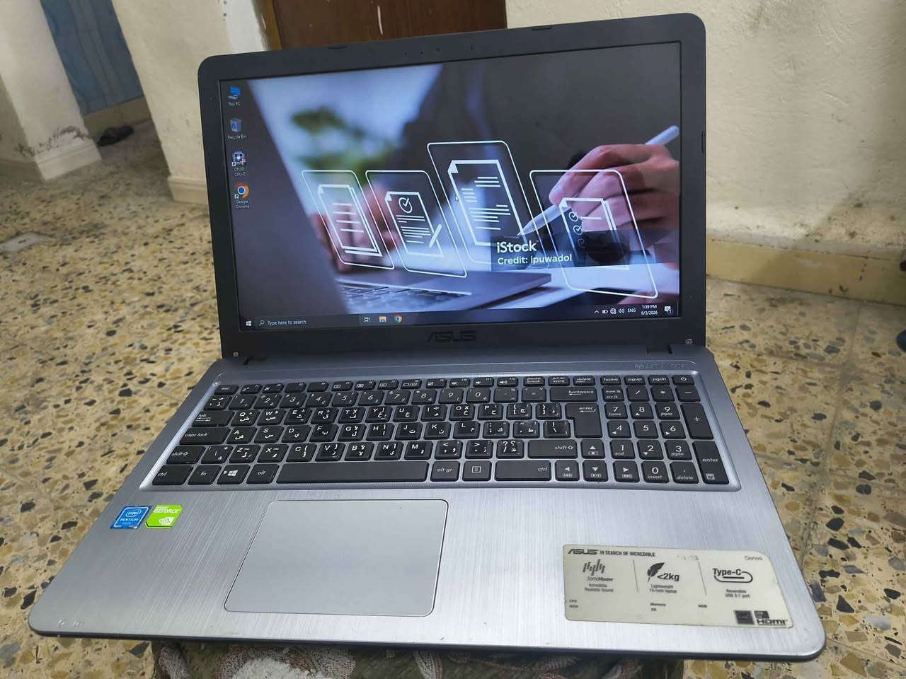 لابتوب ازوز 
معالج Pentium حديث N3700
رام 4 كيكا 
هارد 1 تيرا Hdd سلم سريع جدا 
كارت شاشة خارجي Nvidia geforce m810
1 كيكا 
شاشة حجم 15.6 انج 
بطارية ممتازة حدود ساعتين 
شاحنة حديثة 45 واط 
مداخل USB3 و Type c
السعر 130 الف قفل 
 توصيل متوفر بغداد, العراق


**إذا كنت صاحب هذا الإعلان وتريد حذفه لأي سبب، رجاءا أرسل رسالة إلى الدعم الفني**