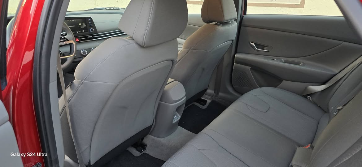 ٢٤ منفيس باسمي صبغ بنيد ونصف الجاملغ الايسر السعر ١٤٣$  ***********
