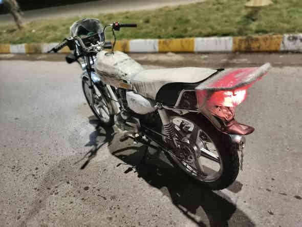 السلام عليكم  للبيع ماطور جني نكره سلف كهربائيات كلهن شغالات سعره 300 وبي مجال للاستفسار***********
