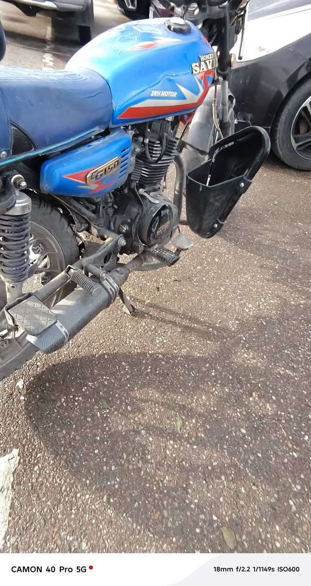 السلام عليكم دراجه ايراني موديل 25 سيفان محرك 200 اوراق ورقتين الاوراق منافيس ومكاتبه دراجه بلاديه ماكينتها ما مفتوحه تيجي تفحص وتشوف بعينك سعرها 650 وبيها مجال امكاني بغداد هاذه رقمي ***********
