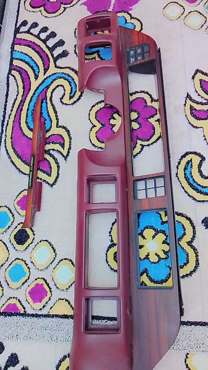 السلام عليكم وجه دشبول دولفين للبيع ***********
