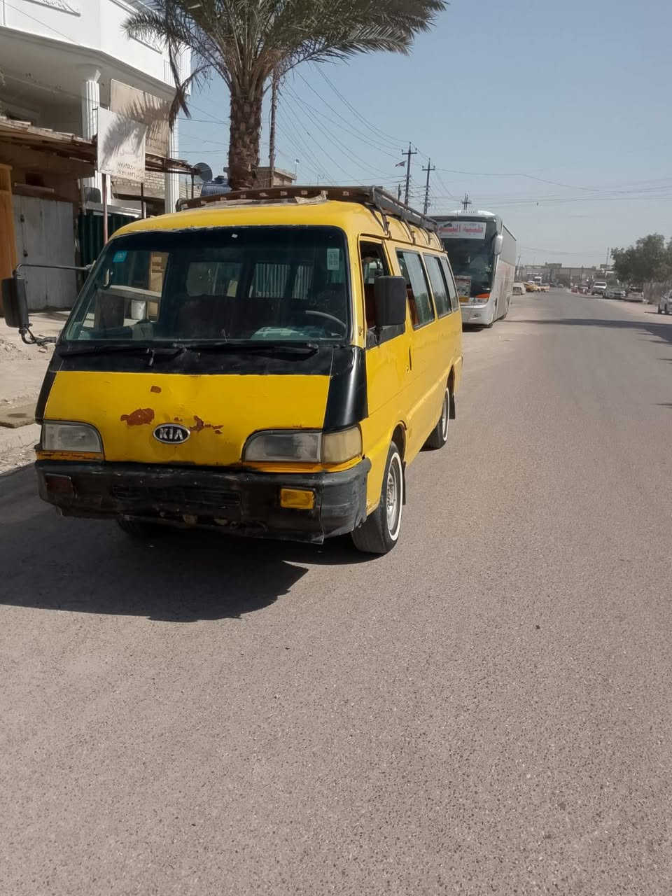 السلام عليكم كيا اسيا رقم بغداد نكليزي سياره بسمي هيه كامله غرامه كلشي ما عليها كير مكينه اكسل مكفولات تخم تاير جديد باتري جديد سلف  سياره خير من الله العنوان بغداد البلديات التصال على رقم الهاتف***********
