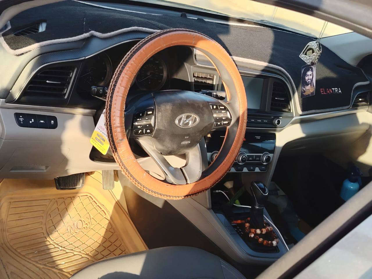 السلام عليكم ساره الانترا 2020نضيفه حادثه جاملغ وباب السائق نص فول السياره مكانه كربلاء سياره حلوه بدون دواخل ماشيه 80الف وارد امريكي رقم ***********
***********
