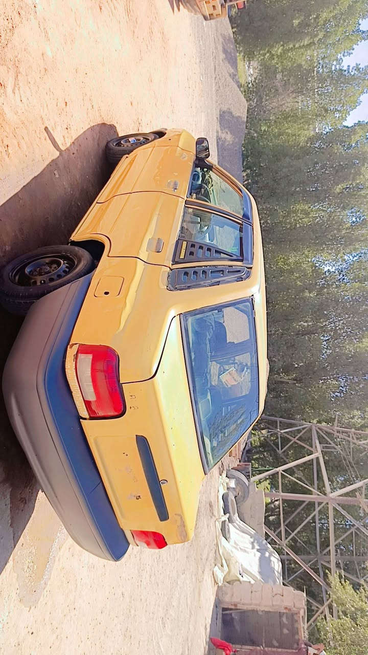 سلام عليكم سايبه للبيع موديل ٢٠١٢ توني معمره شواصي جدد حداديه جديده كير جديد بس محرك بيه بدايه تبخير رون كيلو متر شغالات مكاني نجف رقم راعيه *********** مكلف بل نشر بدي بلادي بلا ضربه
