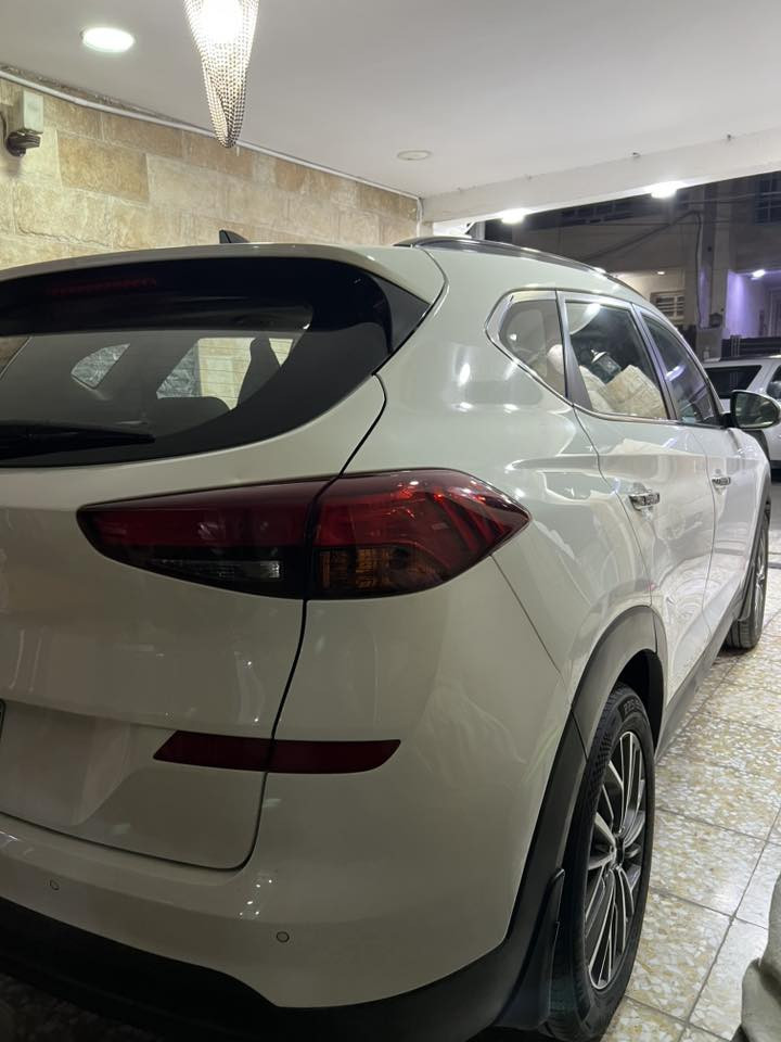 سلام عليكم هونداي توسان وكاله القاصد موديل 2019 ماشيه 70 الف فول مواصفات بيها مكانين بارد السعر 20 الف وبيها مجال رقمها بغداد (***********)
