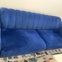 تخم تركي • ٨ مقاعد • يتحول سرير