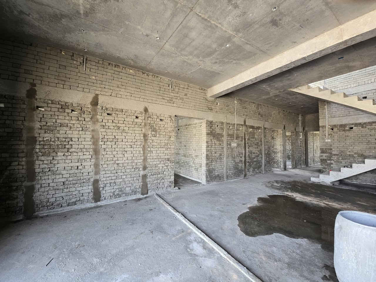 السلام عليكم كادر لبخ اسود وبياض وخارجي وجهات سقل و طلس عمل درجه اولى ***********
