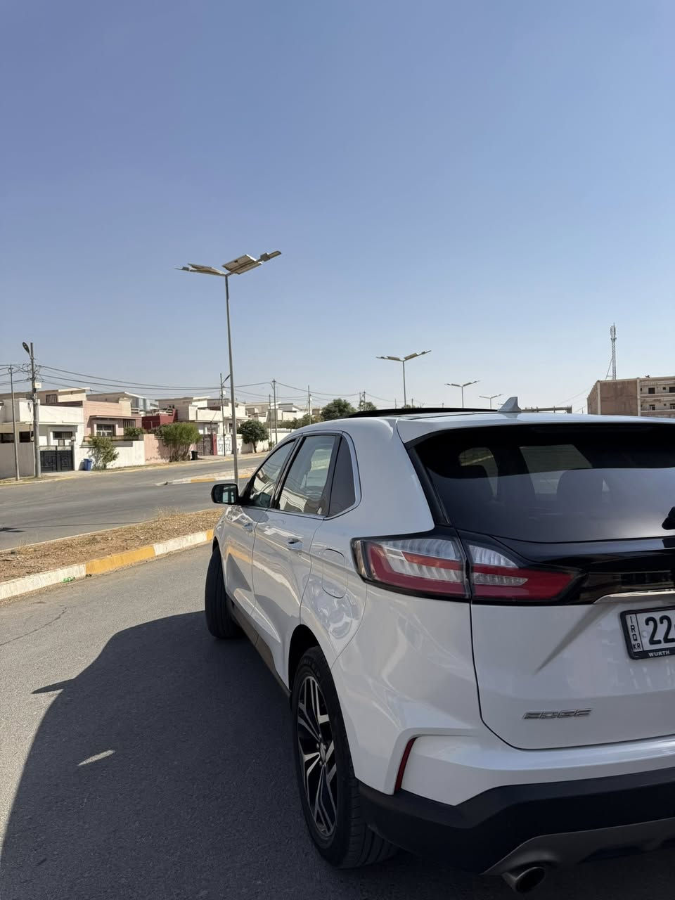 السلام عليكم فورد ايدج 2020 تيتانيوم 1/1 معروفه مواصفاتها بدون صبغ السياره نضيفه ضررها بدايه الجاملغ مال سايق تعديل BDR وبدون دواخل 
كير ومحرك وتحويل بشرط ايرباك ستيرن فقط 
تفاصيل اكثر
***********
