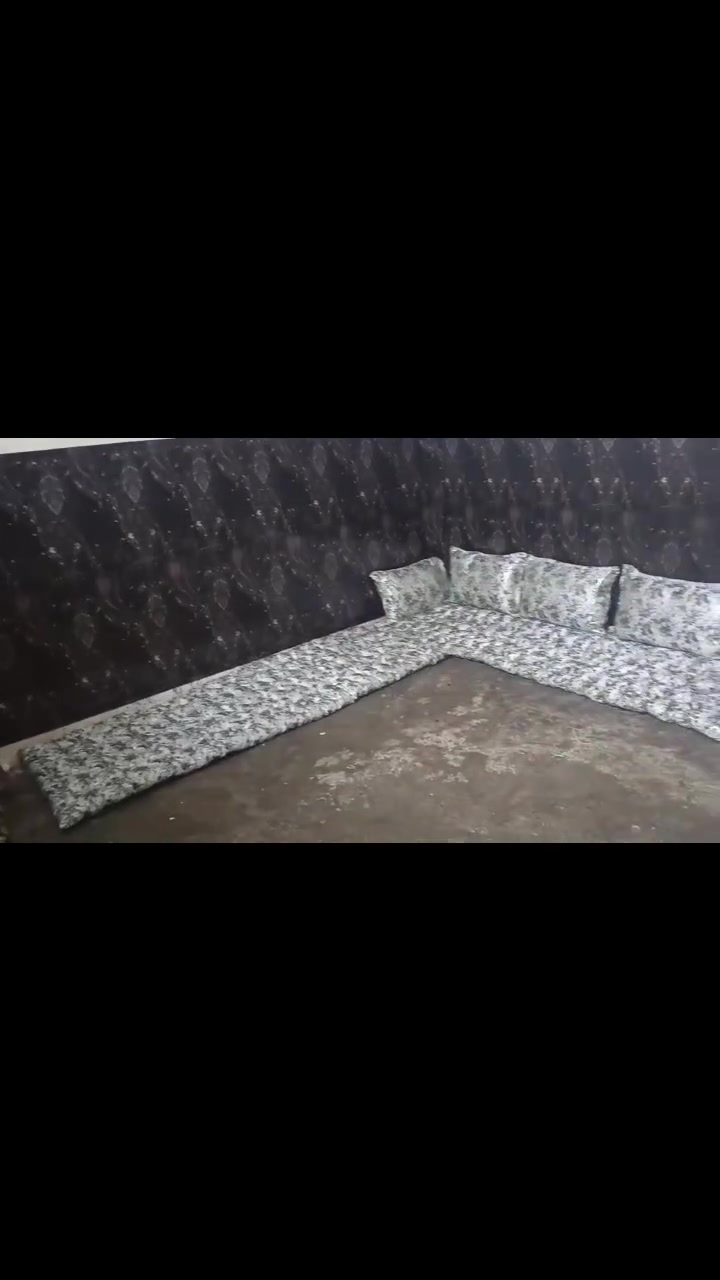 للبيع 4دواشك صوف خياطه جديده طول الواحد 3امتار مع10وجوه  مخاد
واربع كوشاة


**إذا كنت صاحب هذا الإعلان وتريد حذفه لأي سبب، رجاءا أرسل رسالة إلى الدعم الفني**