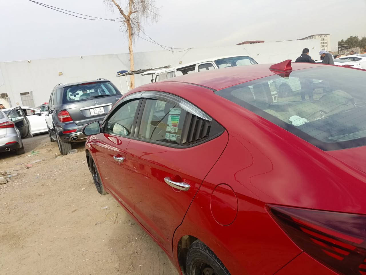 السلام عليكم 

النترا ٢٠٢٠ وارد امريكي 
محرك ٢٠٠٠ بلادي كير بلادي ضرر السياره بنيد بدون دواخل لا لغد ولا شاصي  السياره ليبل واحد 
بسمي السياره 
***********
