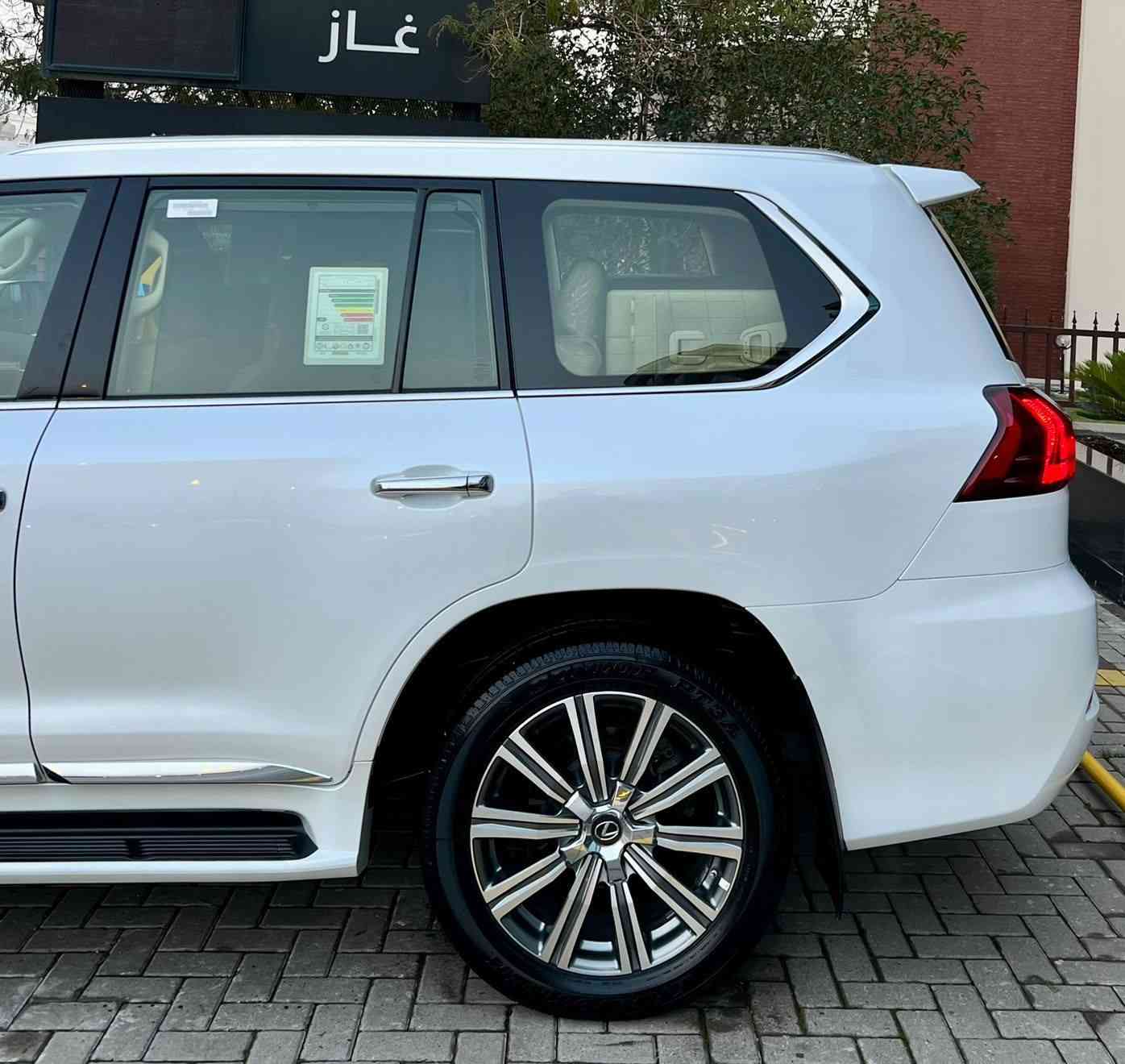 لكزس LX570 بريم موديل 2017 مكفولة كفالة عامة من الدعامية الى الدعامية بدون صبغ بدون بارد بدون رصعات بدون حتى شخط باقي السيارة كلها بشرط الفحص

💎 ســعــر ✅ ::  الــرد تلقائي📮

الداخلية
داخل بيجي
بصمتين
سماعة بيا موجودة
عرضيات موجودة
كامل اغراض الشركة موجودة
المواصفات
فول فول مواصفات
تشغيل وبصمة
نظام مانع الانزلاق
كشن جلد مع هيتر
راس DVD
كاميرات
ثلاجة
زينون
جلد جاف
تدفئة وشفط
تبريد خزانة
نظام ايكو
نظام سبورت
حساسات خلفية
مرايات كهرباء
فتحة سقف
باب خلفي جك
رادار امامي

الضمان
محرك وكير بشرط مامفتوح
تفاصيل اضافية
السيارة على بلاد لوك
سنوية زنكة جديدة مدفوعة لغاية 2028
السنوية باسمي شرط تحويل وخرامة
السيارة بدون اي صرف نهائيا
نظافة 100 بالمية
سيرفس كامل بدون نقص
4 اطارات جديدة

رقم صاحب السيارة 
***********
